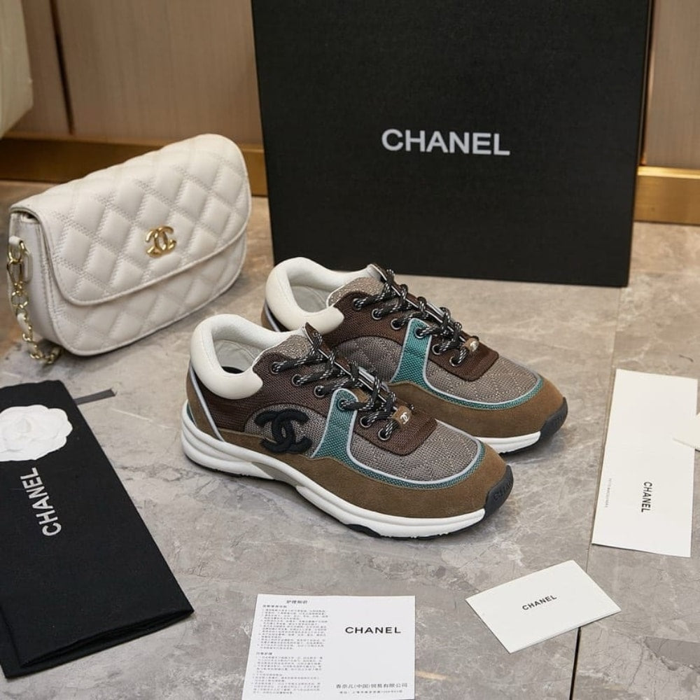Chanel CC Logo Low Top Trainer Sneakers Brown And White G38301 Y55434 K3161