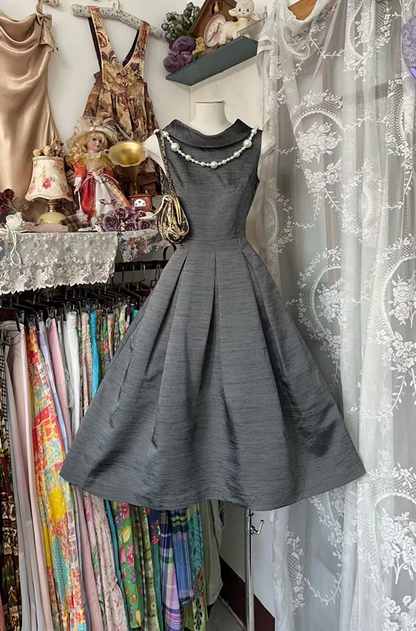 Gray sleeveless fitted A-line long ball gown R7830