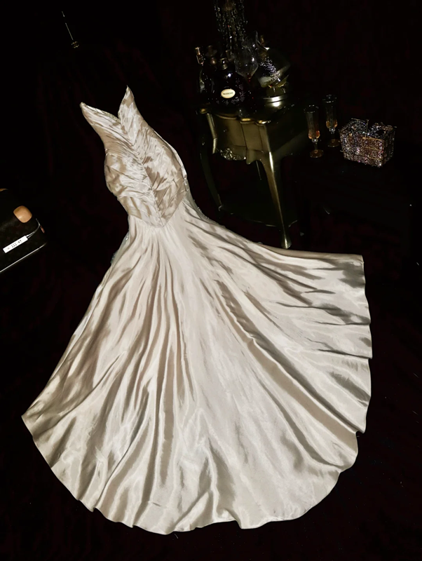 Light champagne-colored strapless, fitted, sexy long ball gown R6967