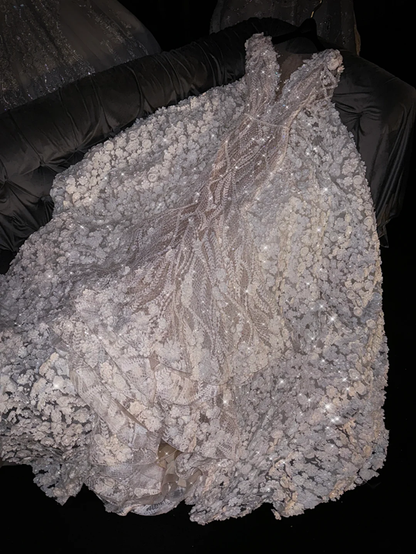 White lace floral sequined fitted long ball gown/bridal dress R8764