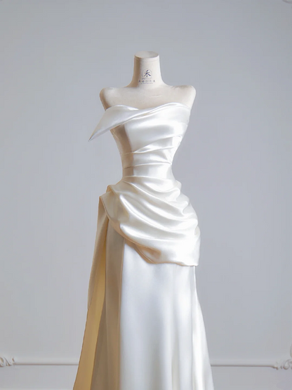 White strapless fitted long ball gown/bridal dress R8141