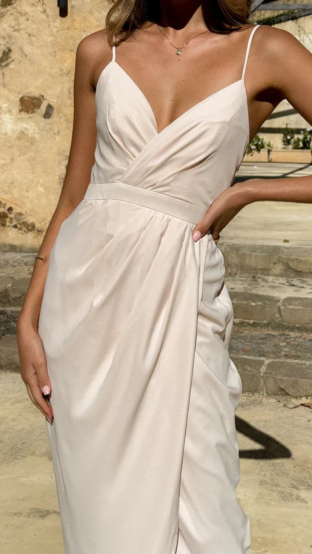 V-neck sleeveless thin shoulder strap backless and floor length Prom dress