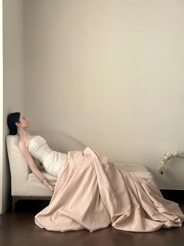 White strapless, waist-cinched, slim-fit top with a light pink long skirt, elegant prom dress R7954