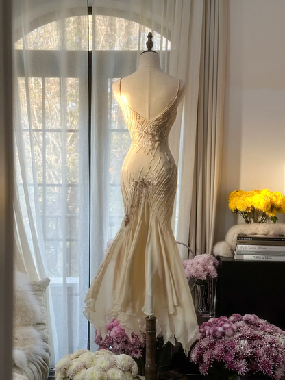 Light apricot halter-neck fitted waist bodycon long ball gown R7723
