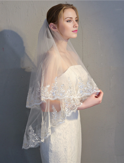 - Two layer Classic Style/Lace Sticked Lace Wedding Dress with Fingertip Stickers/Maillette 33.46 inch (85cm) Lace/sheer/drape dress, leaving a deep impression on 2026