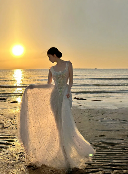 White sequined halter-neck fitted elegant long sexy ball gown R8052