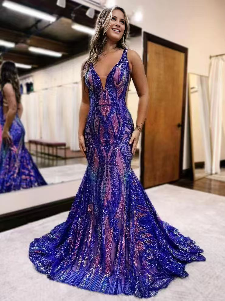 charming mermaid V-neck blue sequined lace long ball dress