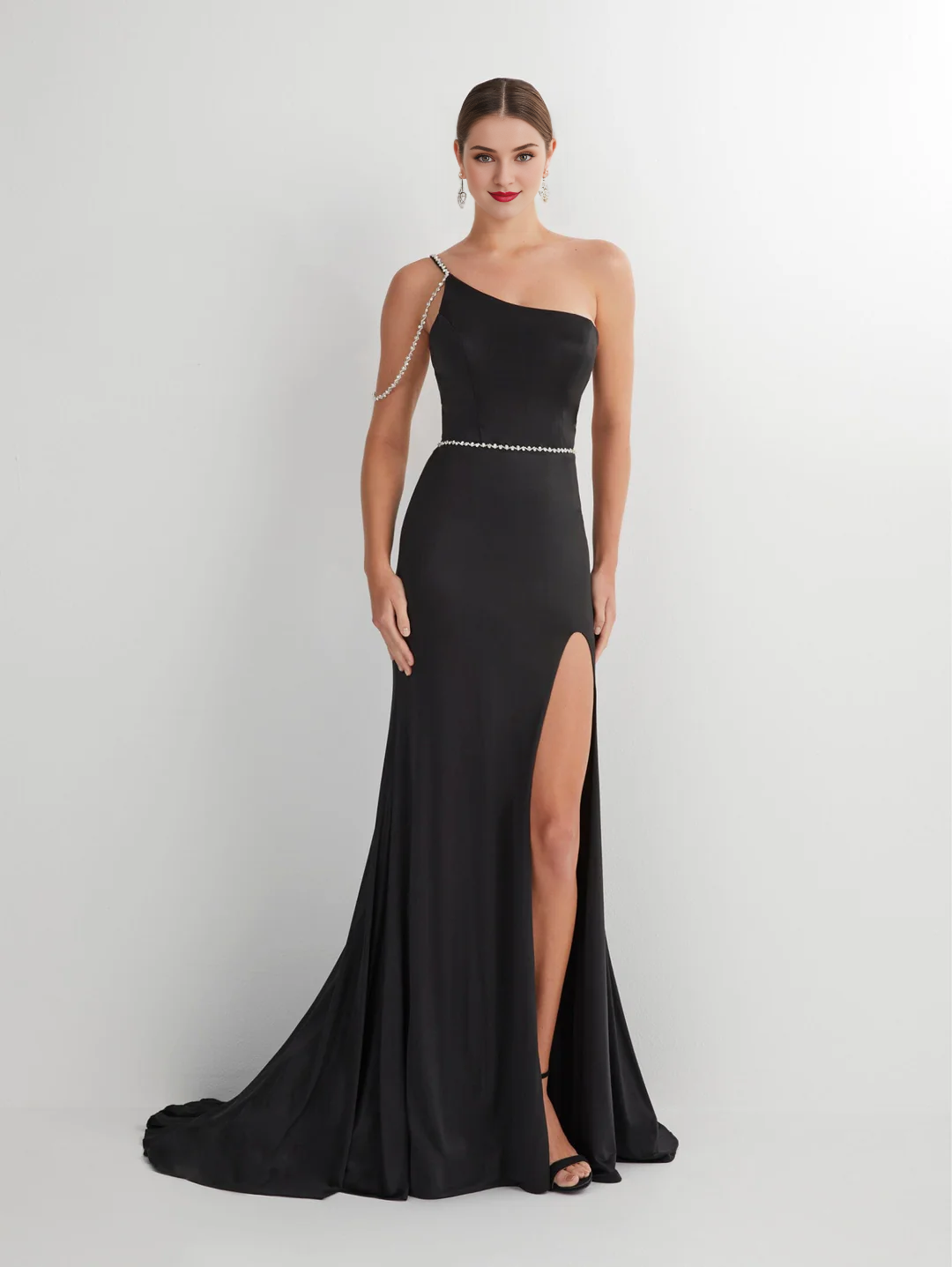 One shoulder slim shoulder strap fits snugly sparkling plain knit dress