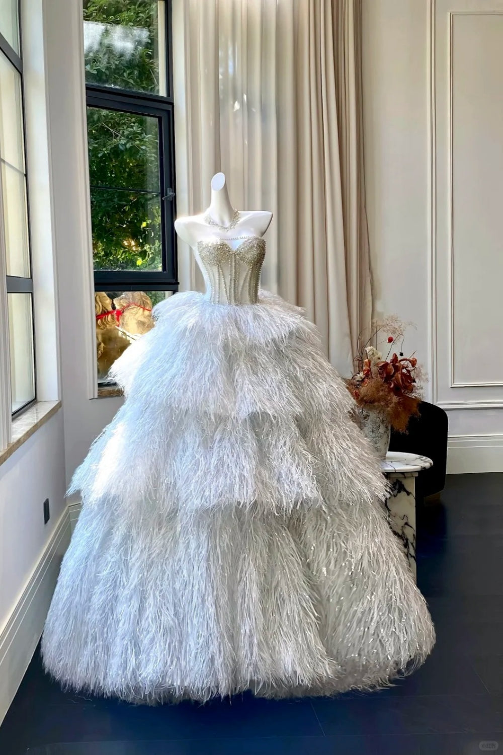 Girlhomeshops--White exquisite beaded long elegant fairy feather wedding dress gh5445