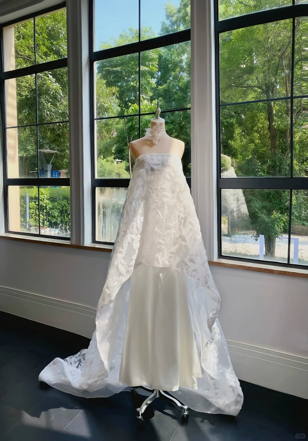 Girlhomeshops--White exquisite lace long elegant fairy wedding prom dress gh5446