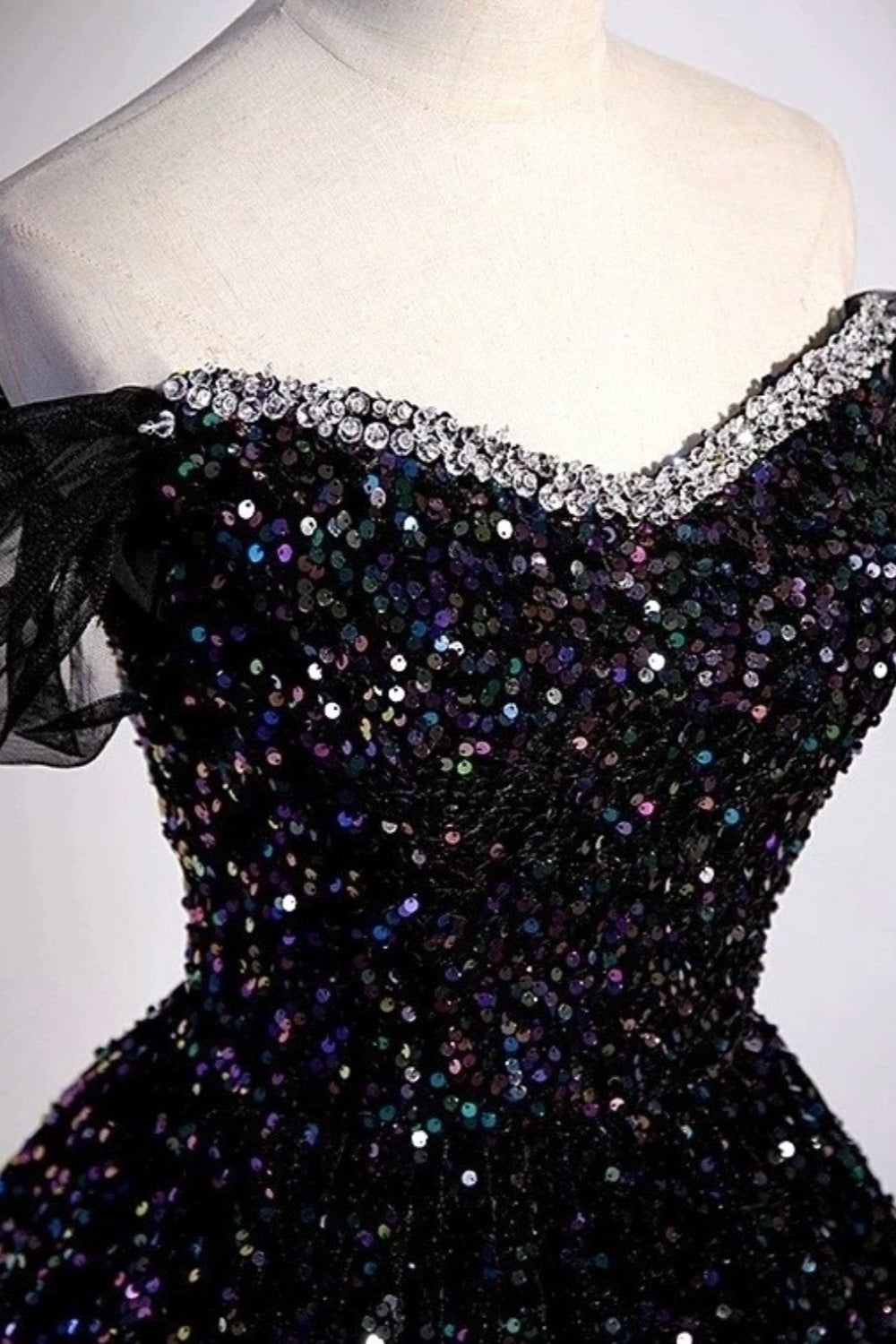 Midnight Galaxy - Off-the-shoulder dazzling sequined evening gown gh7072