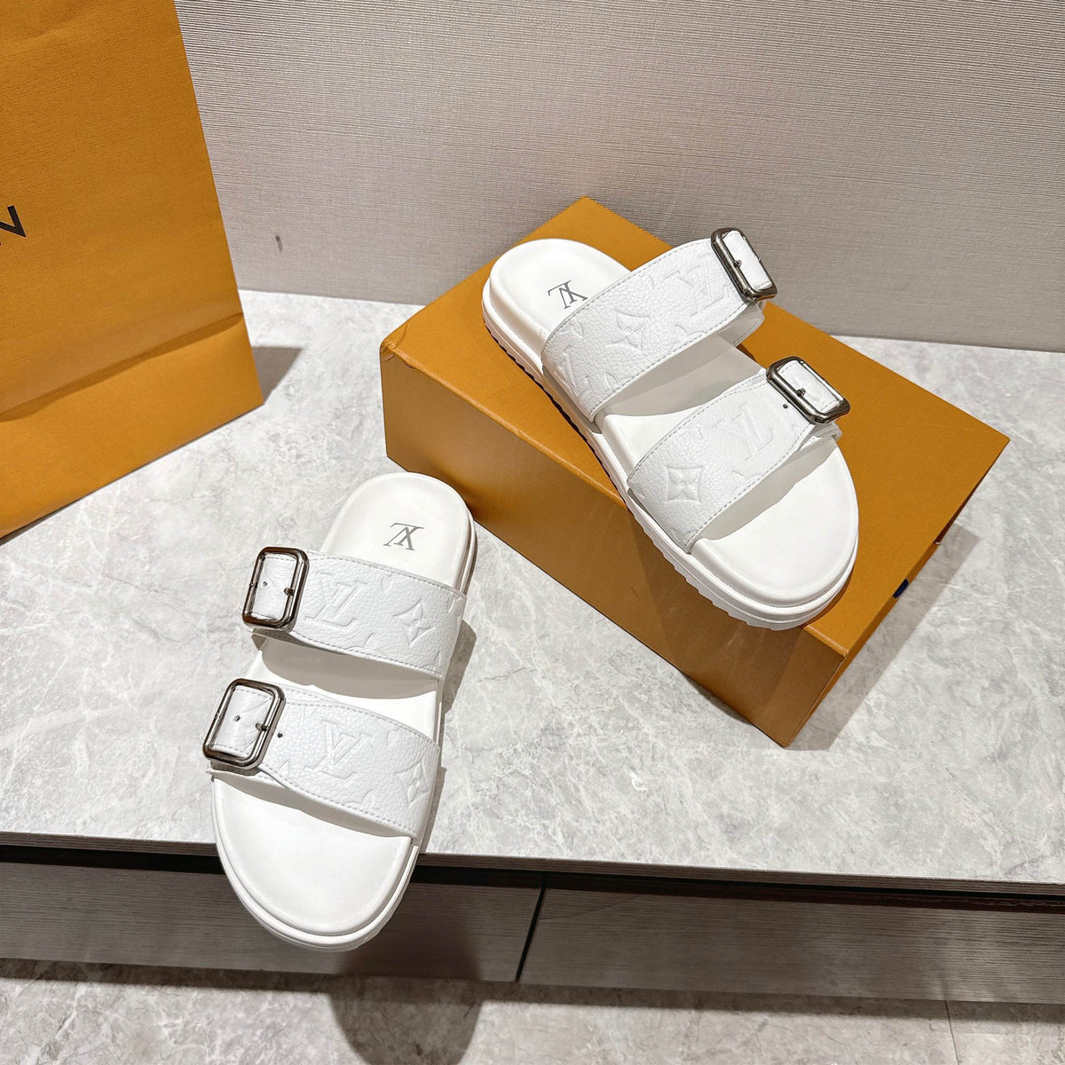 Louis Vuitton LV Venice Mule White 1AHSIX