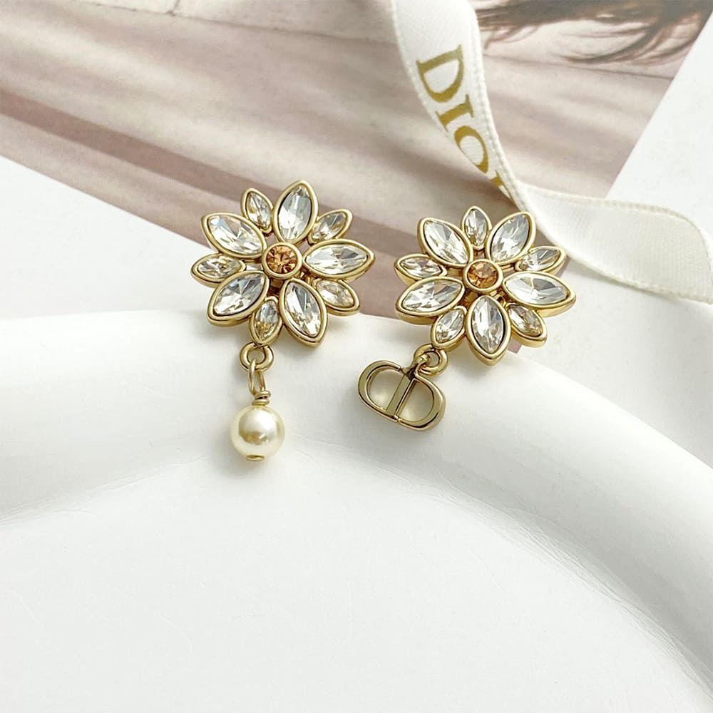 DIOR Fleur de Glace earrings