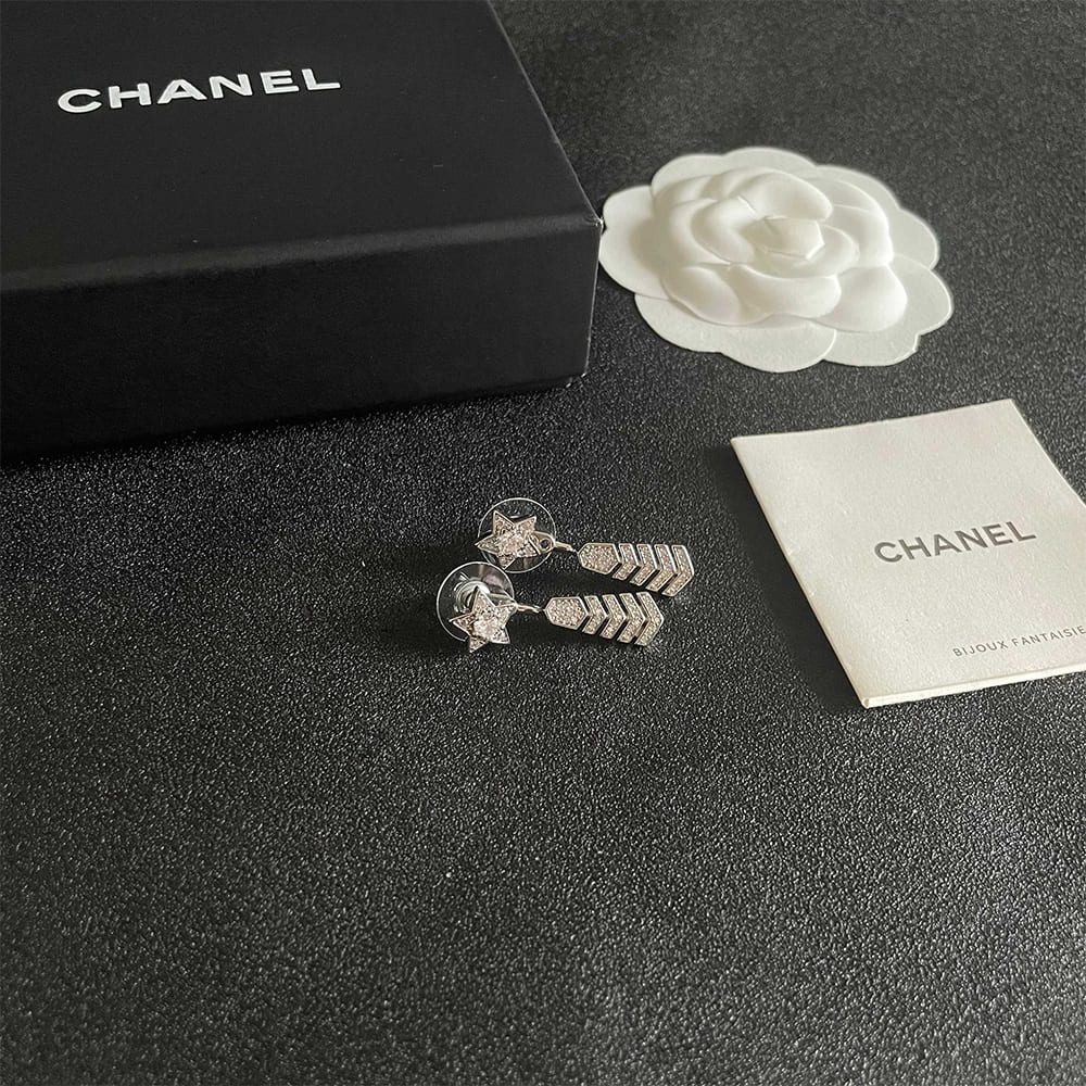 CHANEL LUNE DE CHANEL SINGLE CLIP EARRINGS