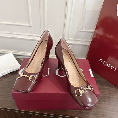 GUCCI Women’s Signora pump
