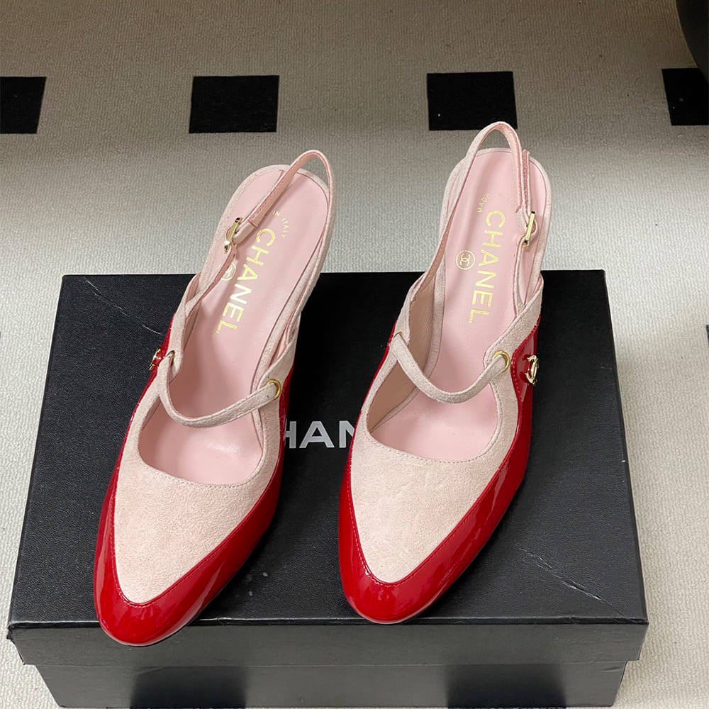 CHANEL Slingbacks