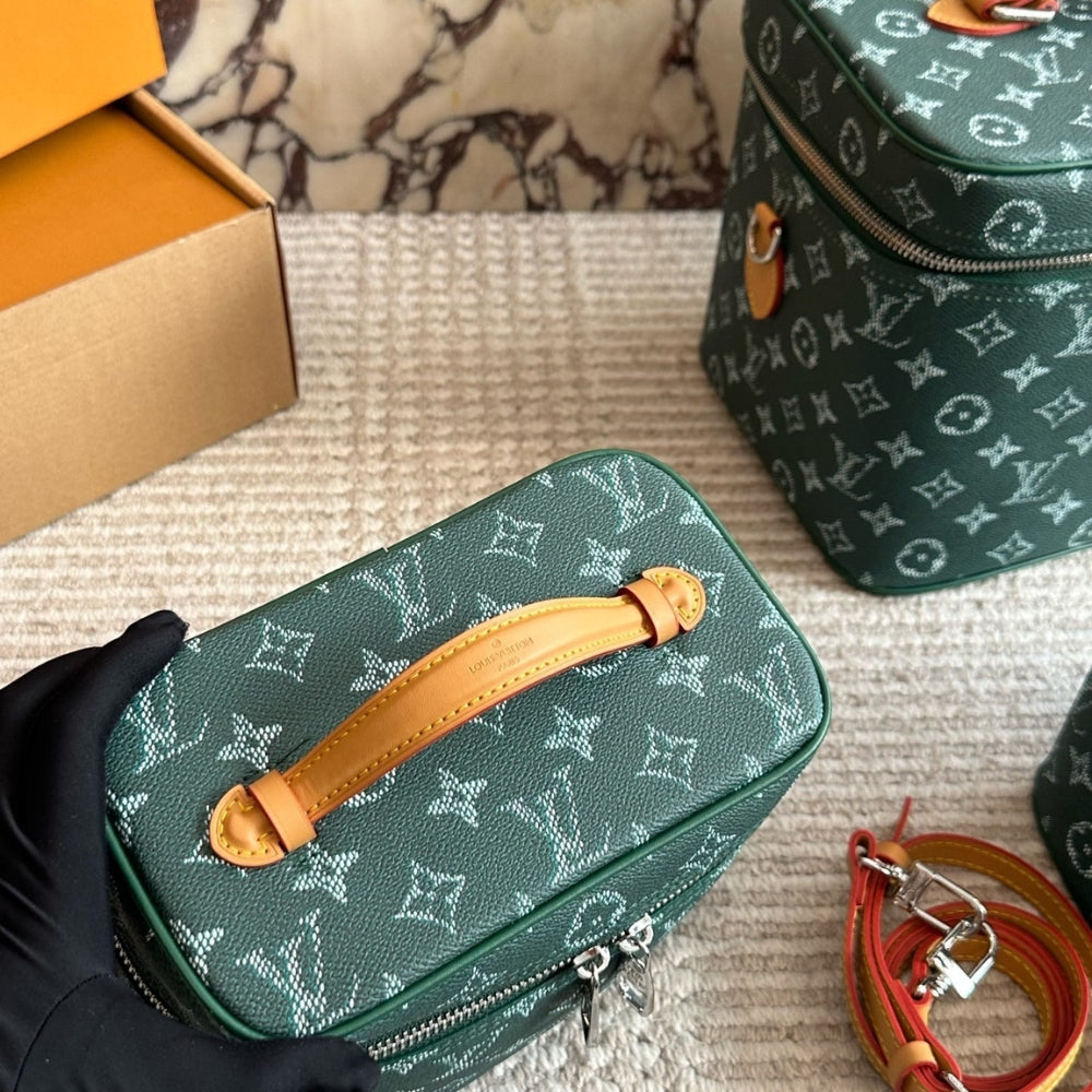 Louis Vuitton Nice Mini Green Toiletry Bag 20cm
