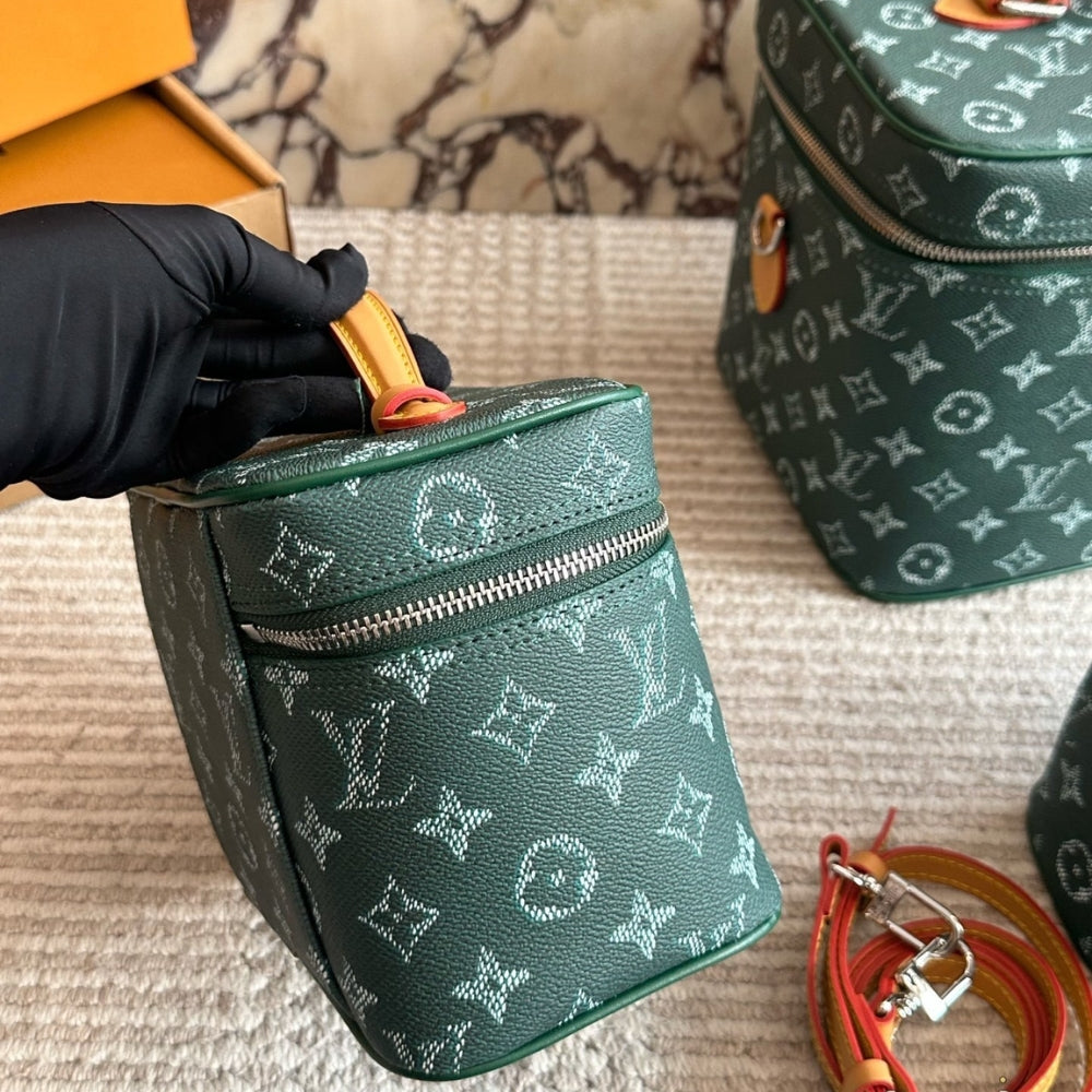 Louis Vuitton Nice Green Toiletry Bag 16cm