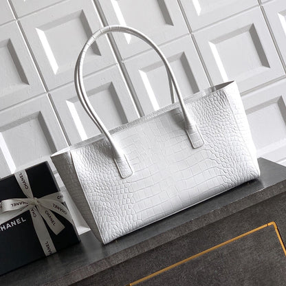 CHANEL Small Tote(HIGH-END GRADE)