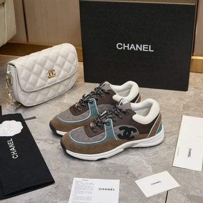 Chanel CC Logo Low Top Trainer Sneakers Brown And White G38301 Y55434 K3161