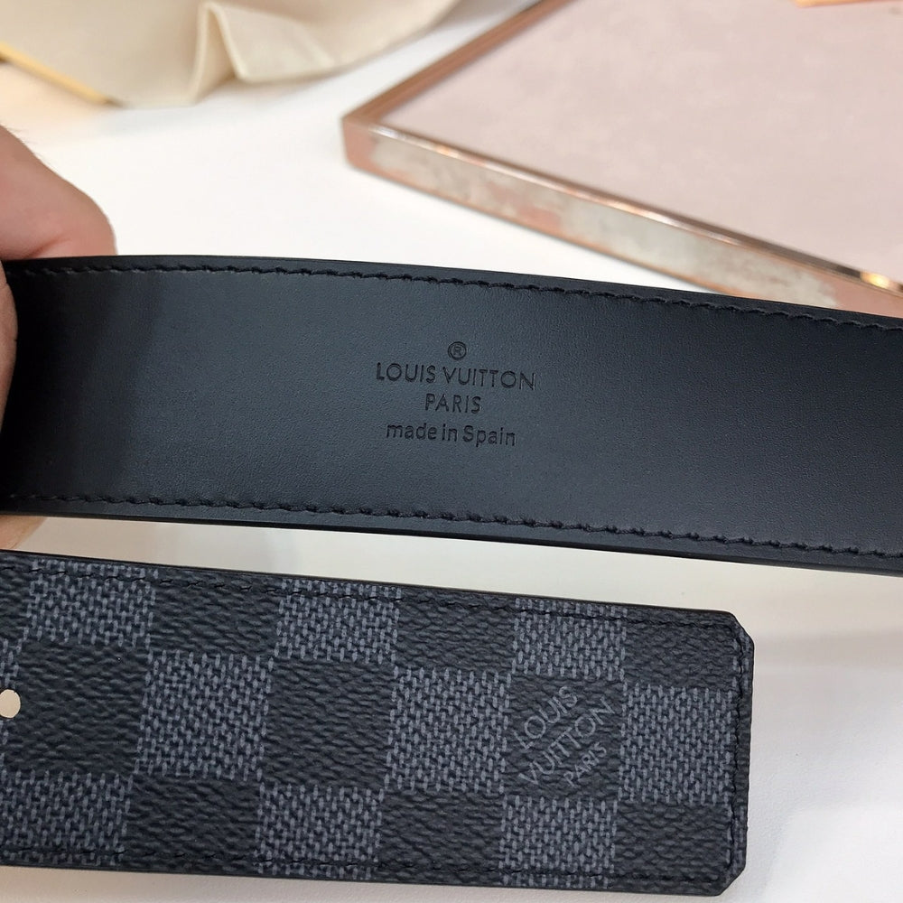 Louis Vuitton Ceinture LV Initiales Reversible 4Cm