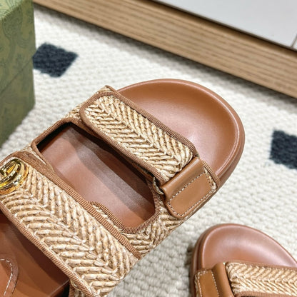 GUCCI WOMEN SANDAL WITH DOUBLE G NATURAL RAFFIA BROWN