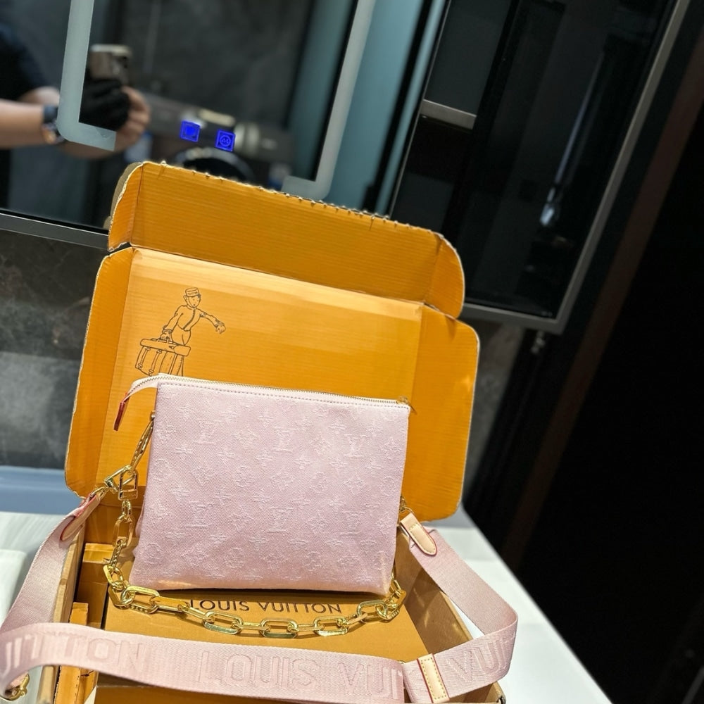Louis Vuitton Coussin PM Washed Pink 26Cm M13313