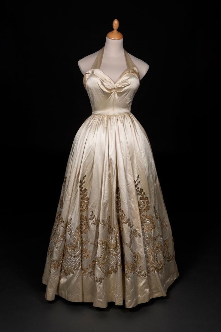 girlhomeshops--Exquisite Gold Floral Beaded Long Satin Prom Gown Ball Gown gh5550