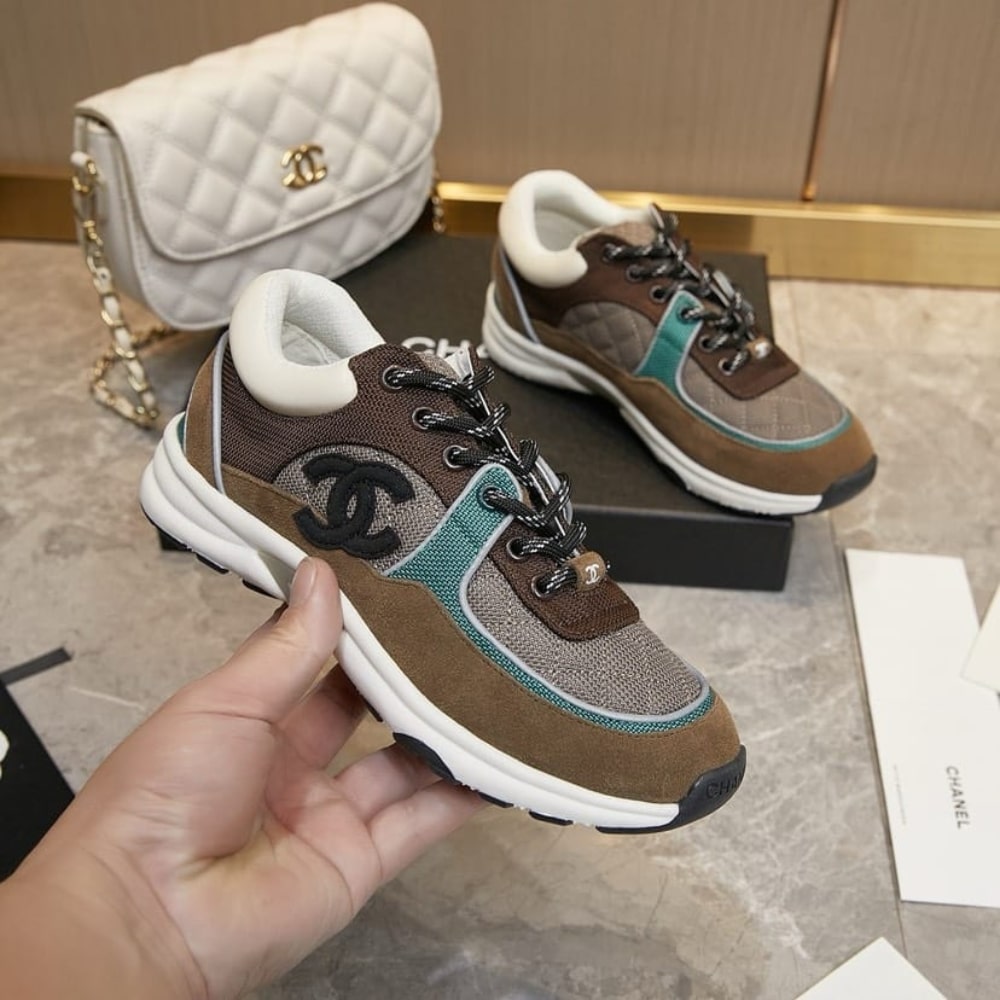 Chanel CC Logo Low Top Trainer Sneakers Brown And White G38301 Y55434 K3161
