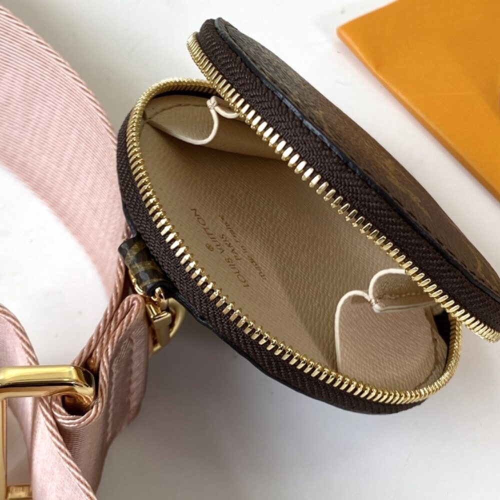 Louis Vuitton Multi Pochette Accessoires Monogram Light Pink 24Cm M44840