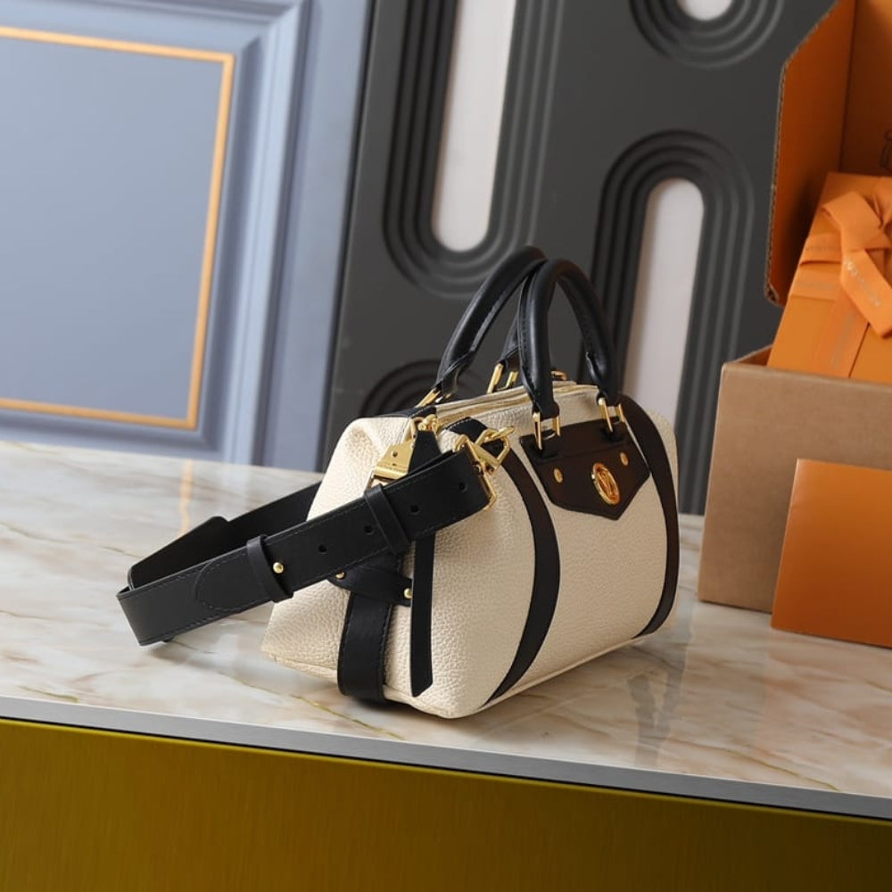Louis Vuitton Lv Biker PM Cream 30Cm M14721