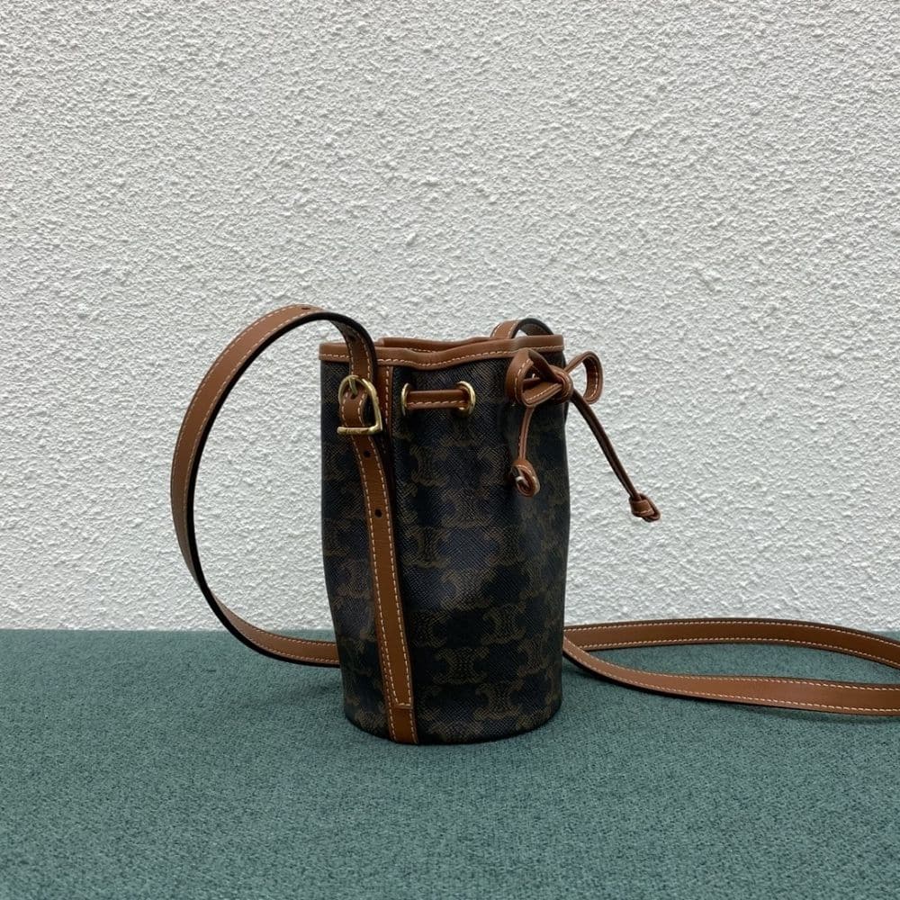 CELINE SMALL DRAWSTRING BAG IN TRIOMPHE CANVAS TAN 17CM 191142BZJ 04LU