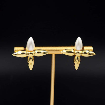 LOUIS VUITTON LOUISETTE EARRINGS GOLD AND PEARLY WHITE M00950