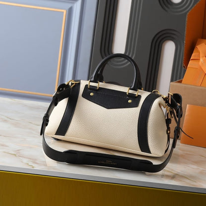 Louis Vuitton Lv Biker PM Cream 30Cm M14721