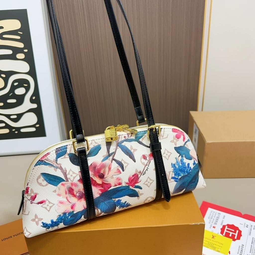 Louis Vuitton Squire East West Monogram Canvas Dune 29cm M29185