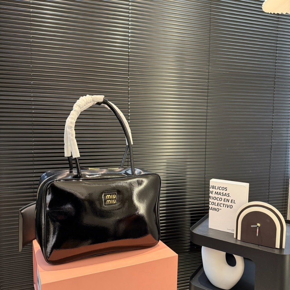MIUMIU BEAU NAPLAK PATENT LEATHER BAG BLACK 35CM 5BB117 ADNT F0002 V MLN