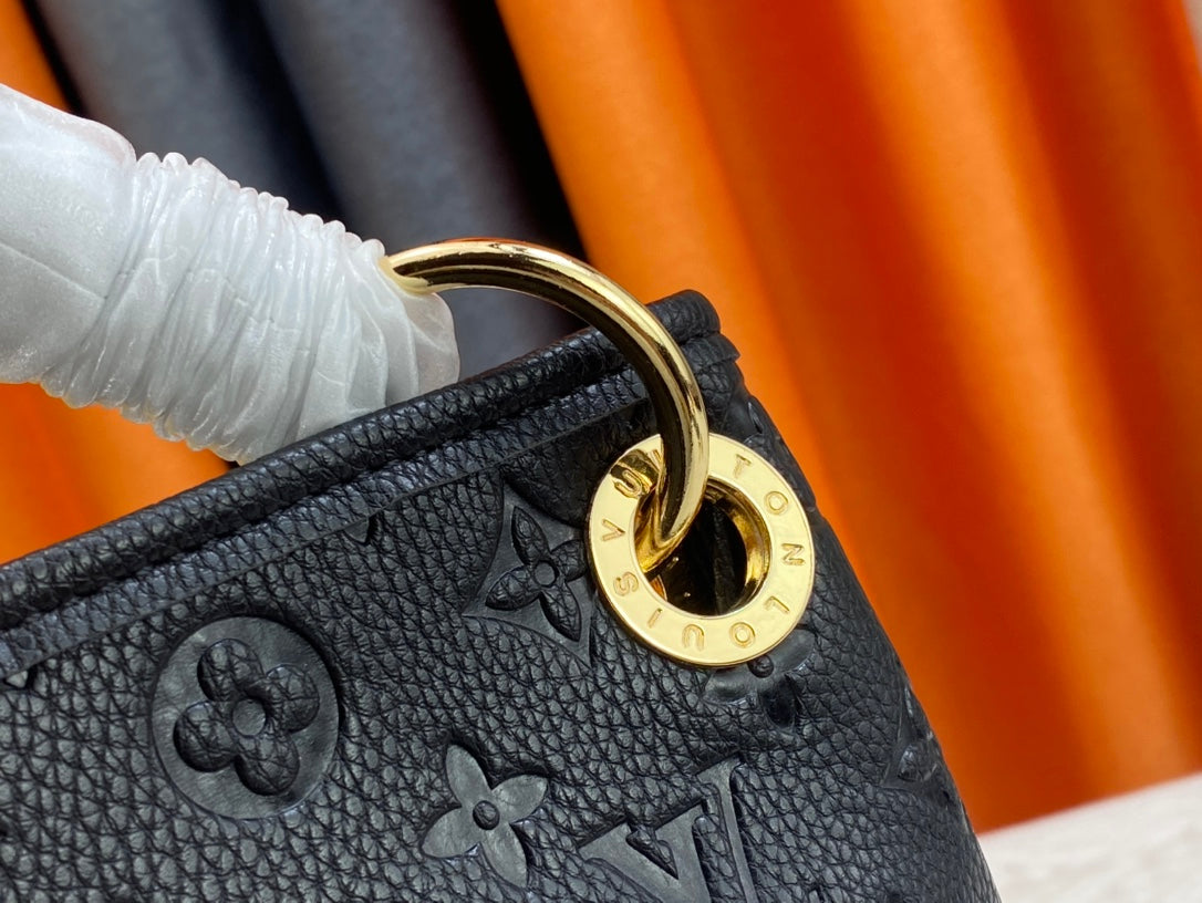 Louis Vuitton Artsy