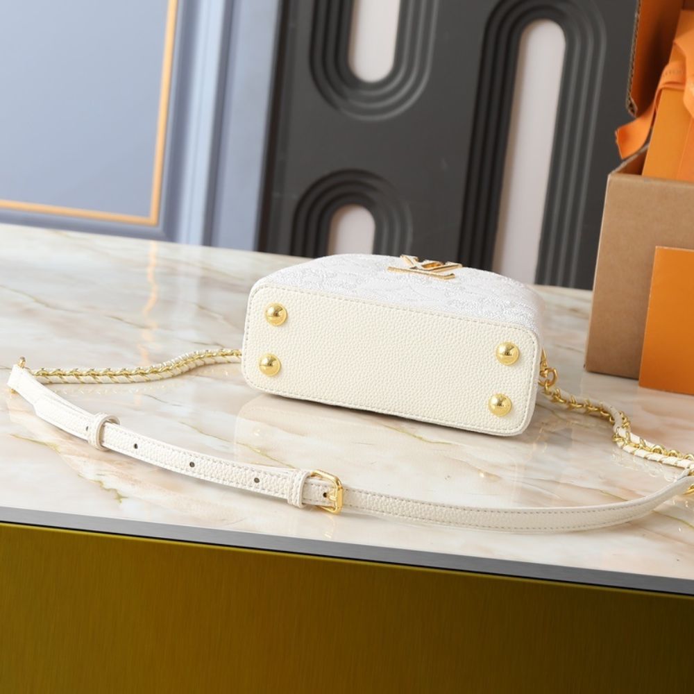 Louis Vuitton Capucines Mini Vanilla 21Cm