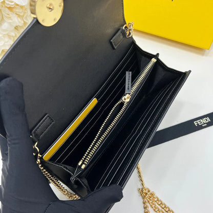 Fendi Chain Wallet Bag Black Trend 19x10.5x3.5cm