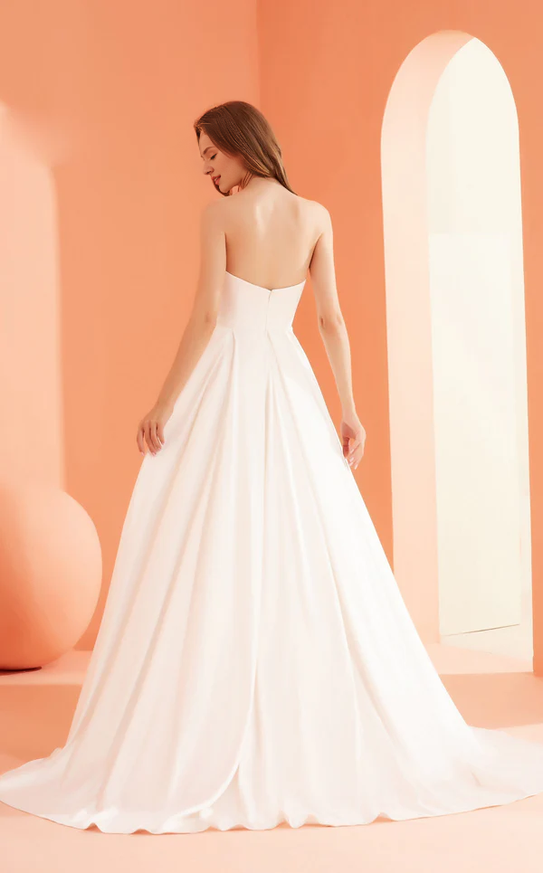 A-line heart-shaped neckline with strapless side slits and floor length Prom dress