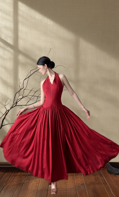 Red halter neck, fitted waist, elegant and sexy long ball gown R8021
