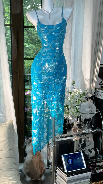 Light blue halter-neck fitted long sequined ball gown R7643