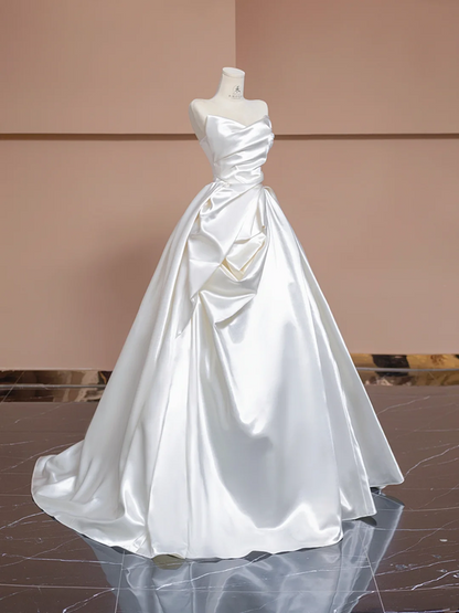 Off-white strapless, fitted waist, full skirt, long ball gown, bridal dress R8308