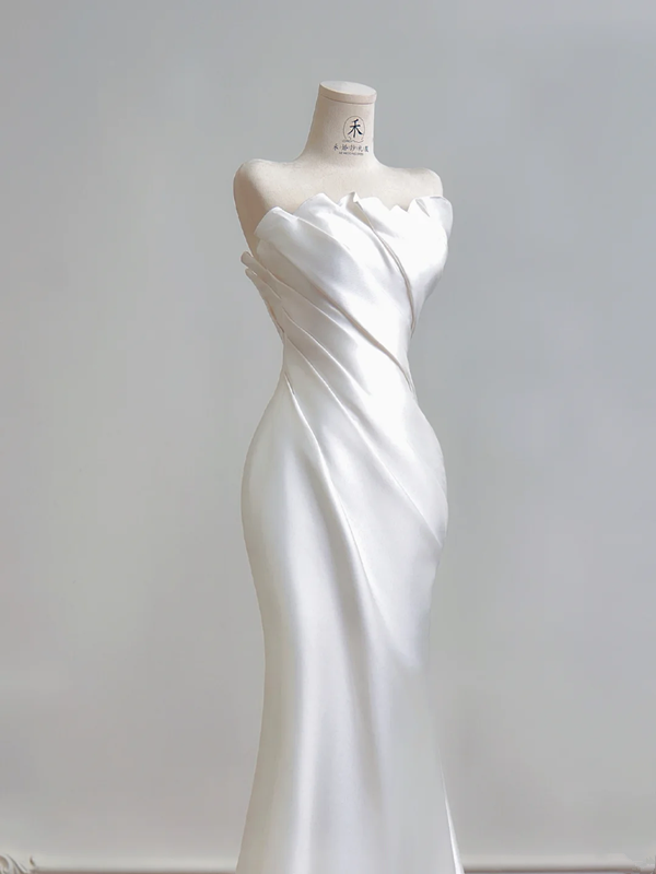 White strapless fitted mermaid-style long ball gown R8163