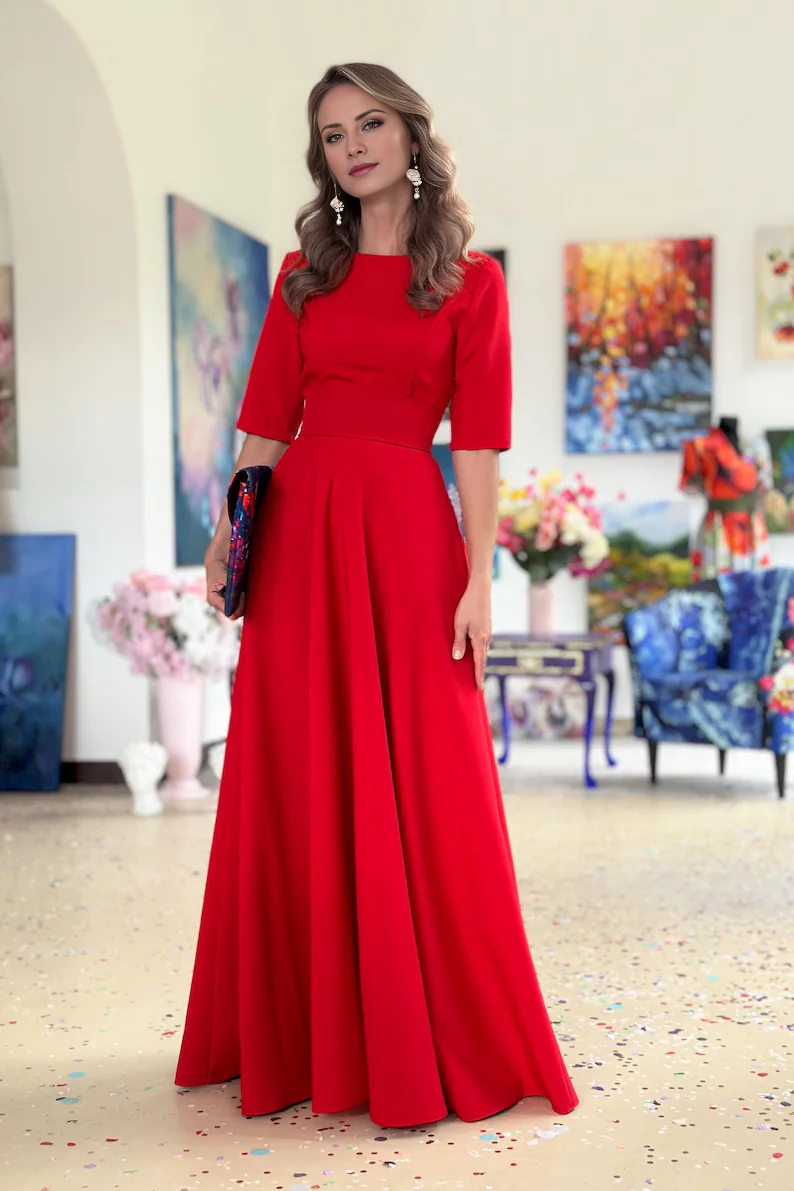 - Short sleeved boat neck trumpet and floor length Prom dress