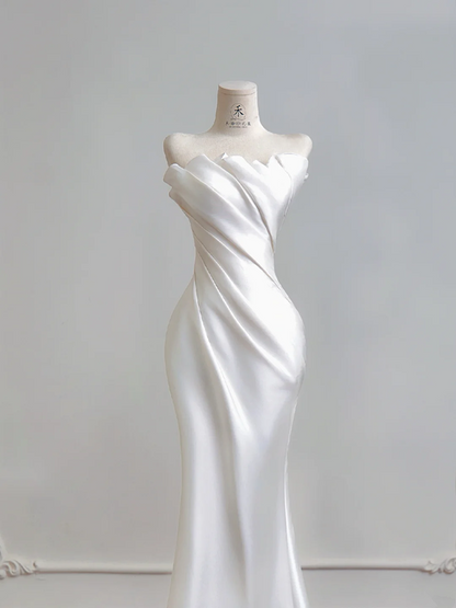 White strapless fitted mermaid-style long ball gown R8163