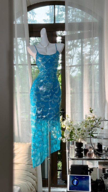 Light blue halter-neck fitted long sequined ball gown R7643