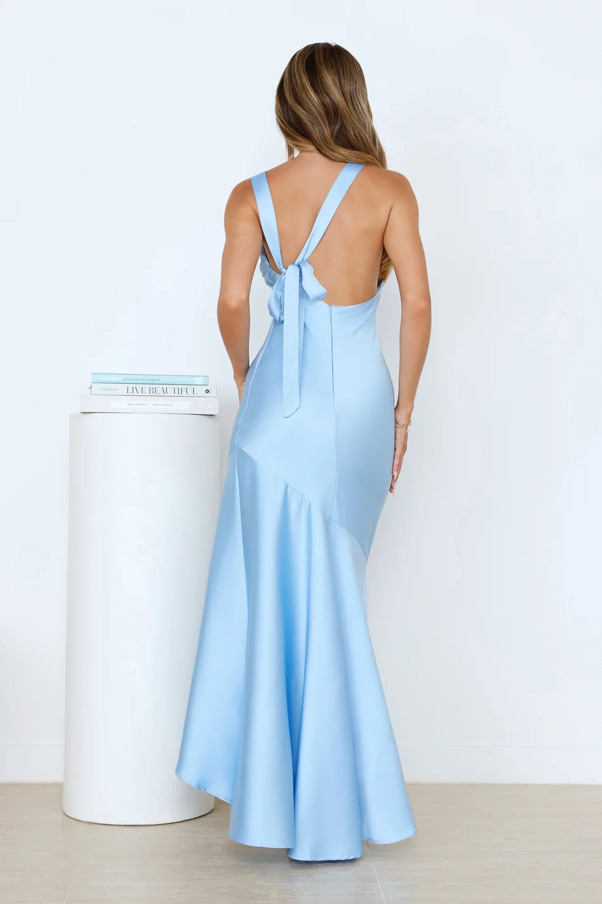 round neck satin backless ruffle edge length style Prom dress