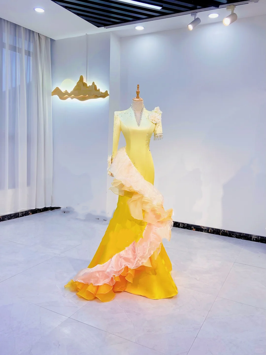 Yellow Gradient V-Neck Waist-Cinched Fitted Elegant Evening Dress, Fairy Gown, Romantic Gown gh7383