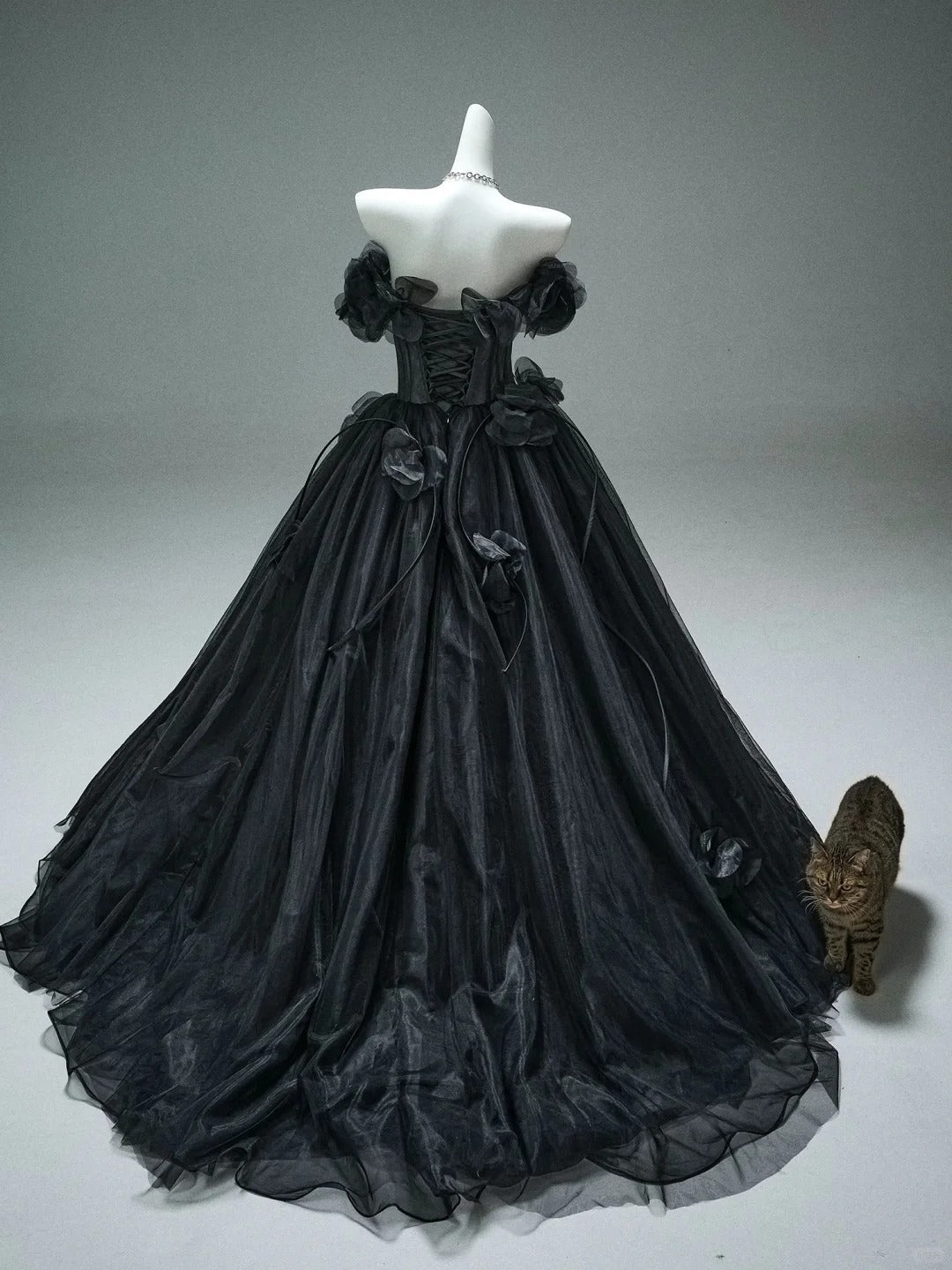 Stunning Black Fashion Elegant Delicate Floral Appliqué Long Tulle Floor Length Ball Gown Evening Gown Graduation Gown Bar Mitzvah Gown Wedding Gown gh3842